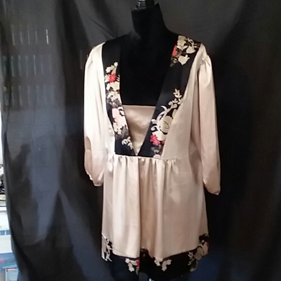 Top - Picture 8 of 8